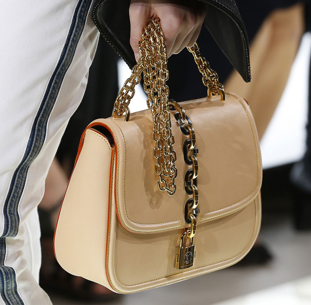 The 20 Best Runway Bags of Paris Fashion Week Spring 2018 - PurseBlog