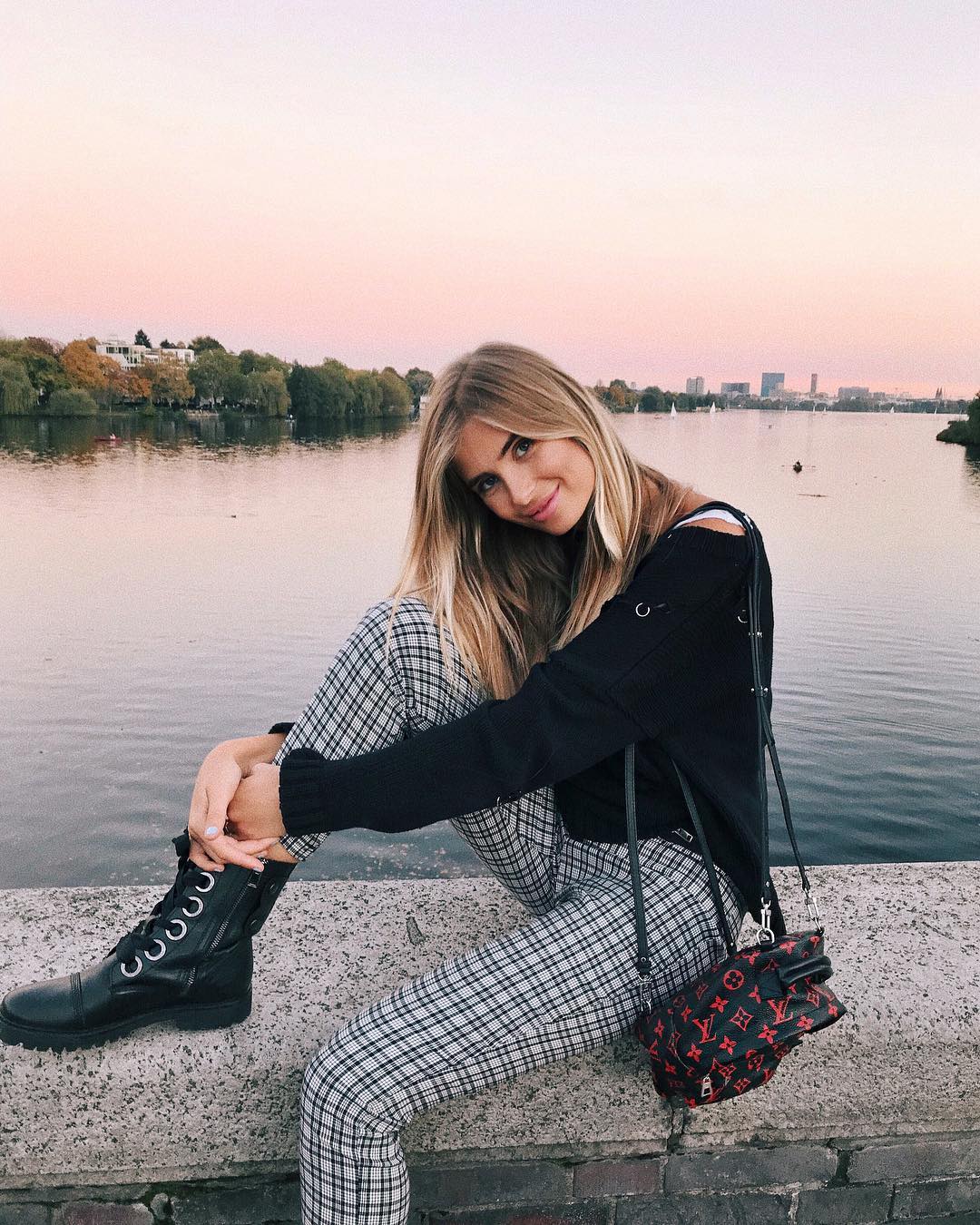 Louis Vuitton Monogram is Back and Better Than Ever, and Our Favorite  Instagrammers Agree - PurseBlog