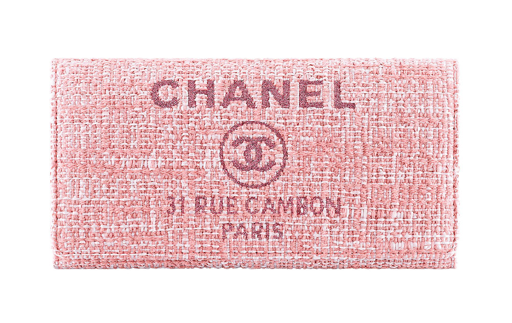 70+ Wallets, WOCs, Accessories from Chanel's Cruise 2018 Collection, All  with Pics and Prices - PurseBlog