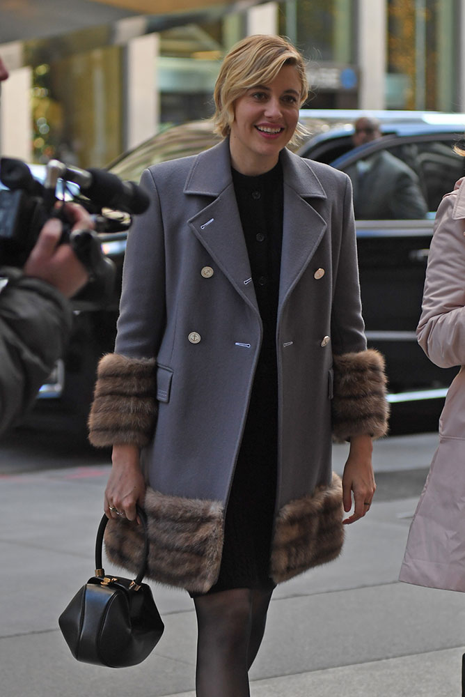 Celebs Stroll the Streets With Prada, Hermès and More - PurseBlog