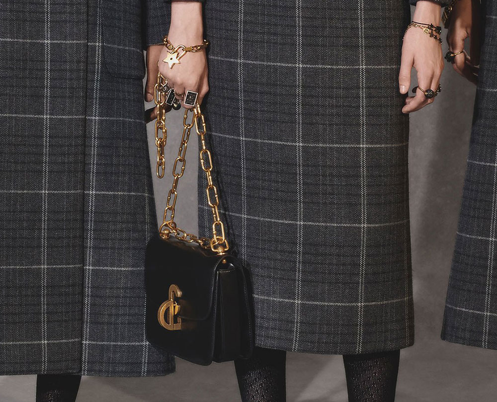 Dior Settles Down and Gets Sophisticated With Its Pre-Fall 2018 Bags -  PurseBlog
