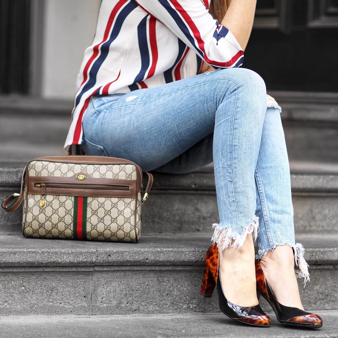 Loving Lately: the Illustrious Wallet On a Chain - PurseBlog