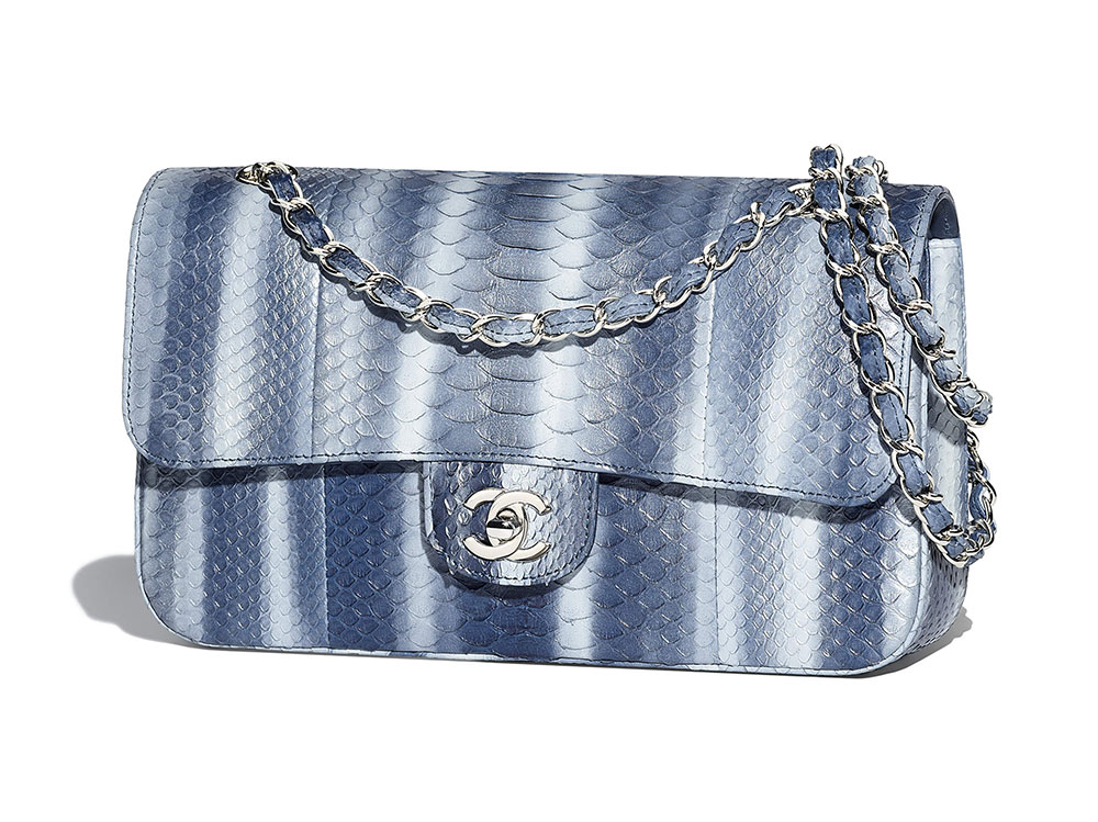 Chanel Releases Spring 2018 Handbag Collection with 100 of Its Most Beautiful Bag Images Ever Plus Prices ParallaxShops Angebote fur Second Hand Taschen Chanel Soft CC