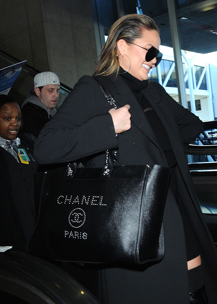 Models In, Models Out: Milan, Paris and NYC Compete for the Best Celebrity  Bags This Week - PurseBlog