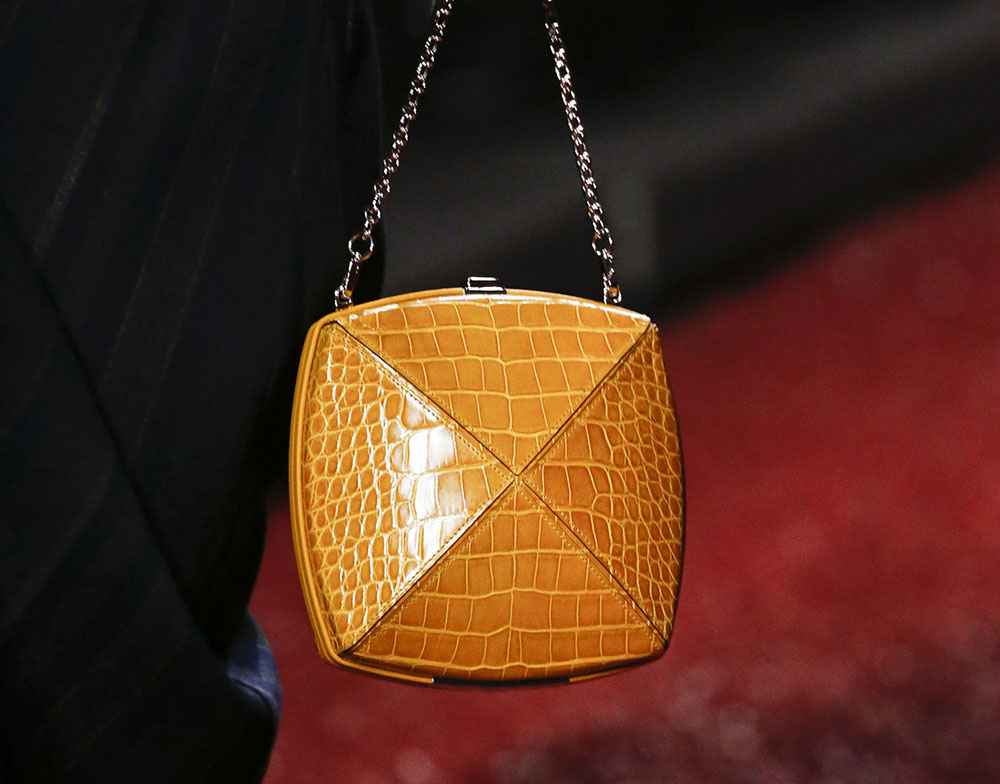Hermès Went With Autumnal Colors Exotics And Little Retro Frame Hermès Went With Autumnal Colors Exotics And Little Retro Frame