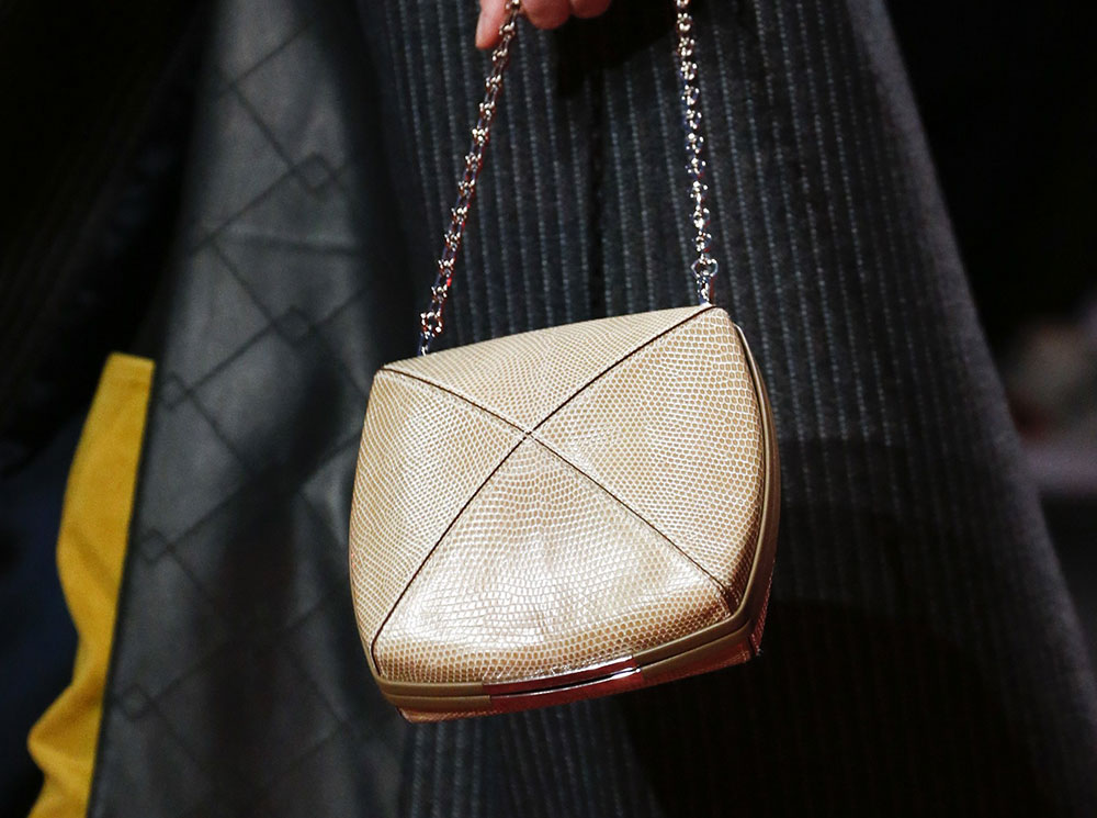 Hermès Went With Autumnal Colors Exotics And Little Retro Frame Hermès Went With Autumnal Colors Exotics And Little Retro Frame