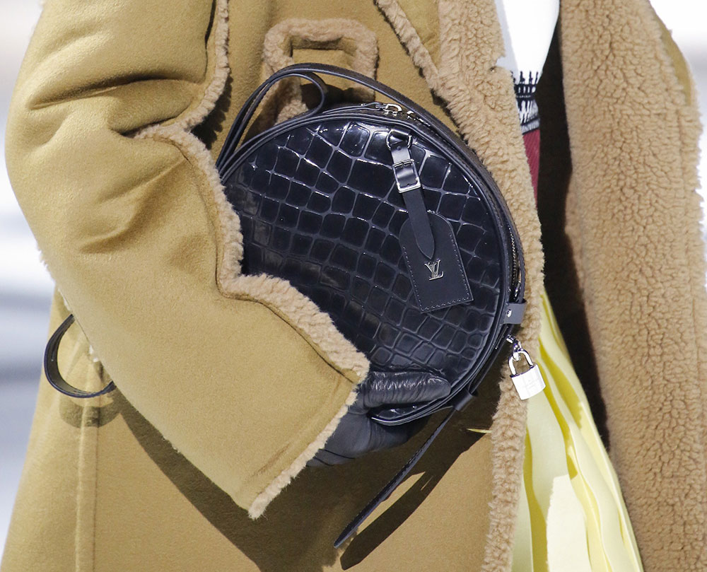 Fall/ Winter 2019-2020 Handbag Trends  Louis vuitton palm springs mini,  Backpack brands, Vuitton bag