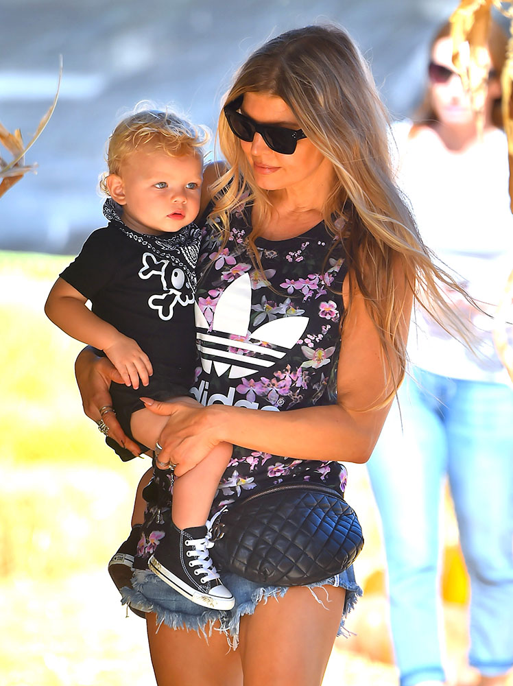 If You Need Style Inspo for the Fanny Pack Trend