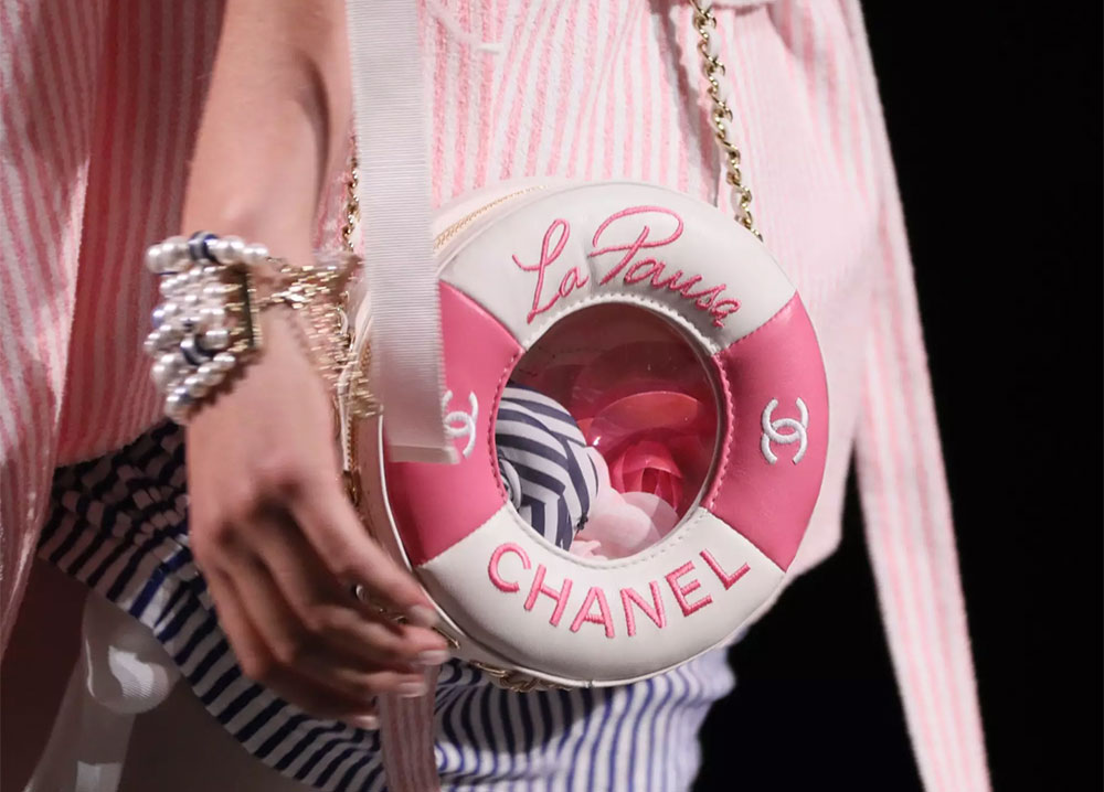 chanel la pausa bag