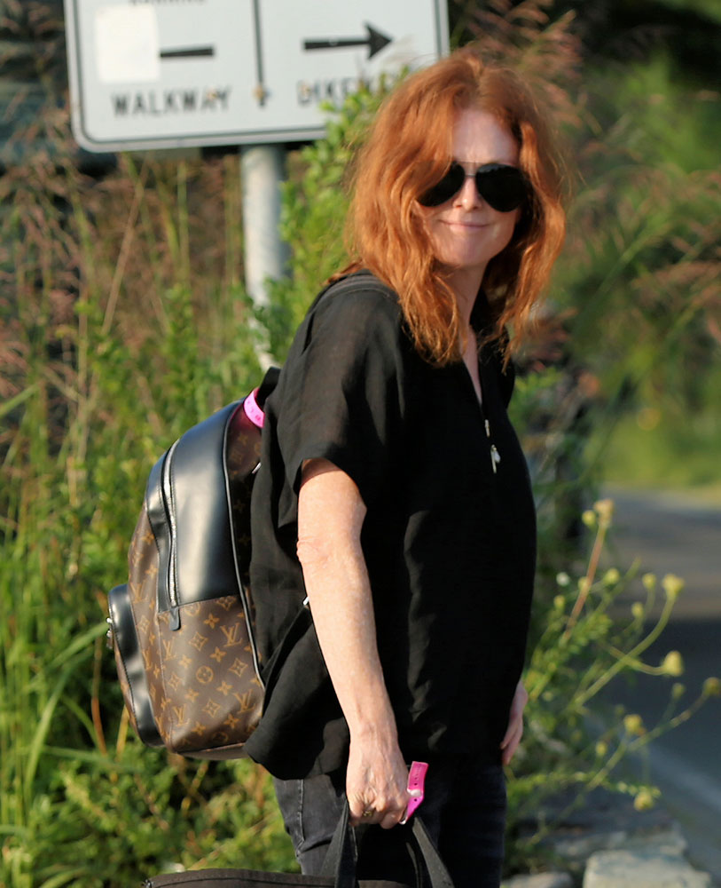 Julianne Moore is Better Than All of Us, So Let's Take a Moment to Admire  Her Bags - PurseBlog