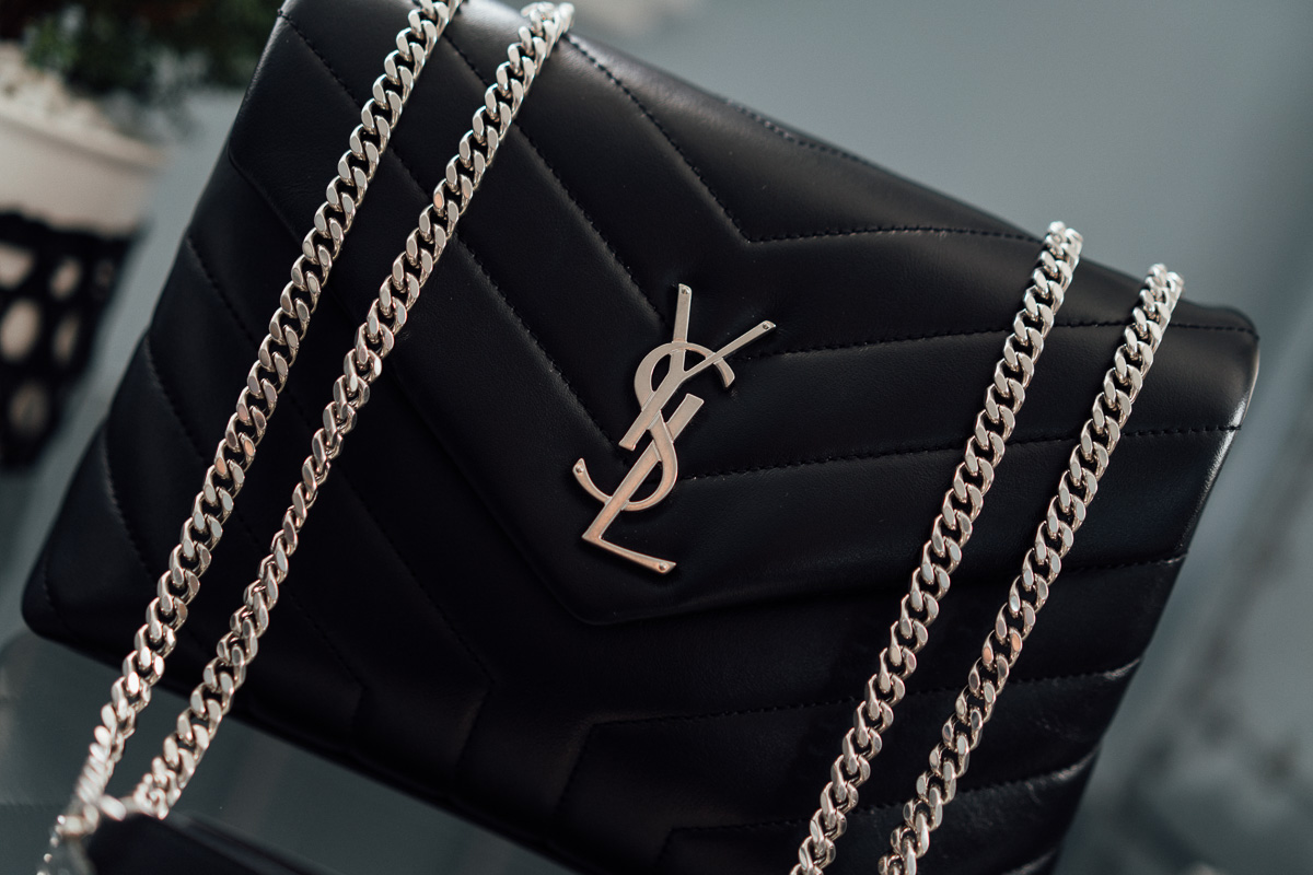 Yves Saint Laurent YSL LouLou Small Shoulder Chain Bag Black Gold