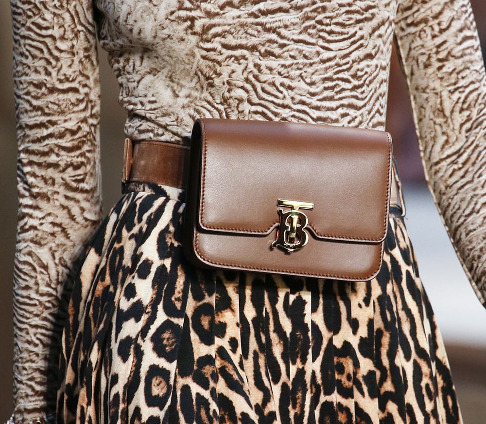 Burberry spring 2019 bags sale