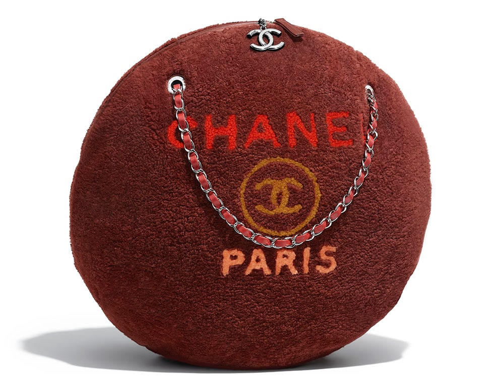 Modèle en Edition Limitée issu de la collection Chanel Printemps-Eté 2017 par Karl Lagerfeld