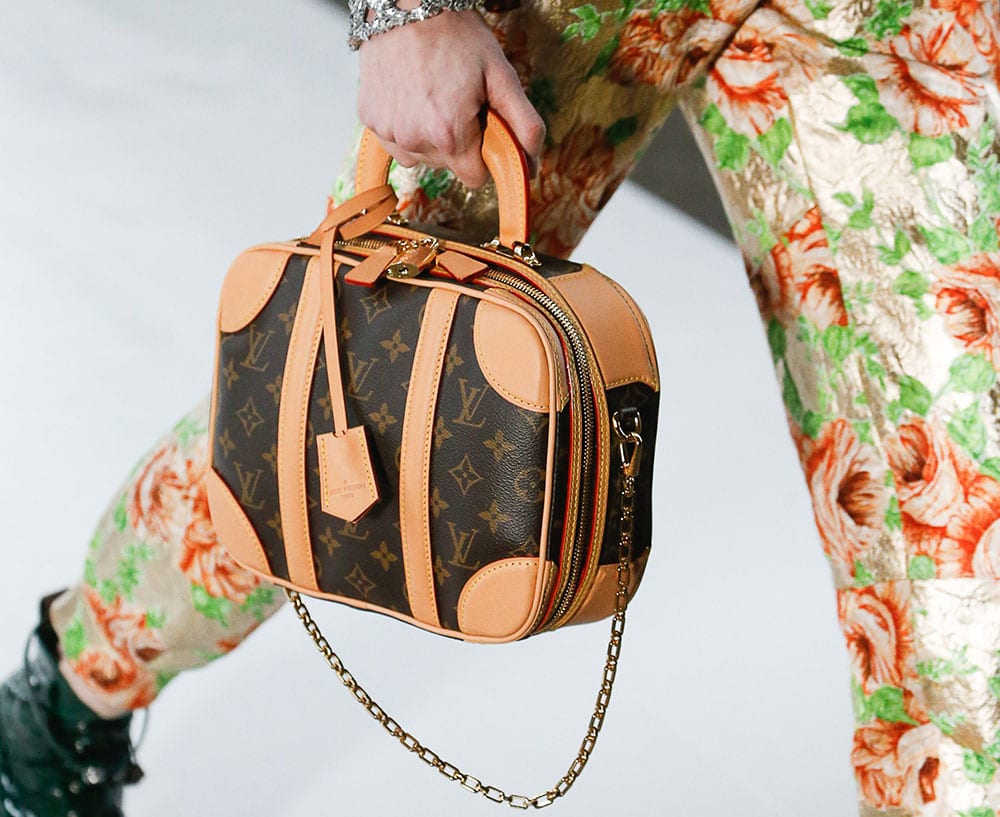 The 17 Best Runway Bags of Paris Fashion Week Spring 2019 - PurseBlog
