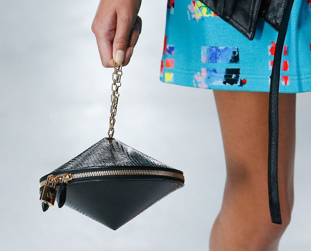 limited edition runway look: meet the Louis Vuitton Sac Triangle