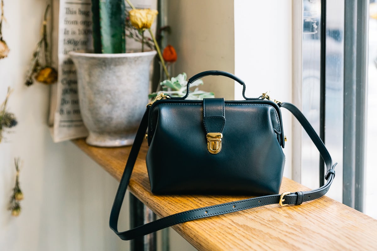 MINI BAG, BIG BANG// THE DOCTOR'S BAG FROM LINJER — Go French Yourself