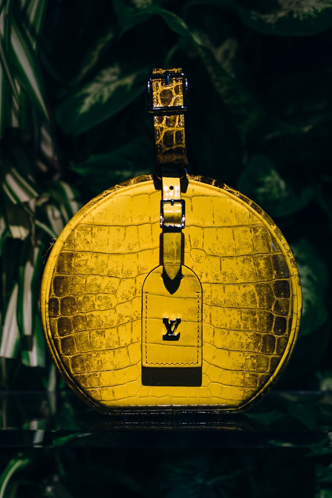 Louis Vuitton Capucines Mini in yellow alligator Exotic leather ref.847622  - Joli Closet