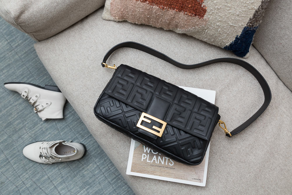 fendi mini baguette black