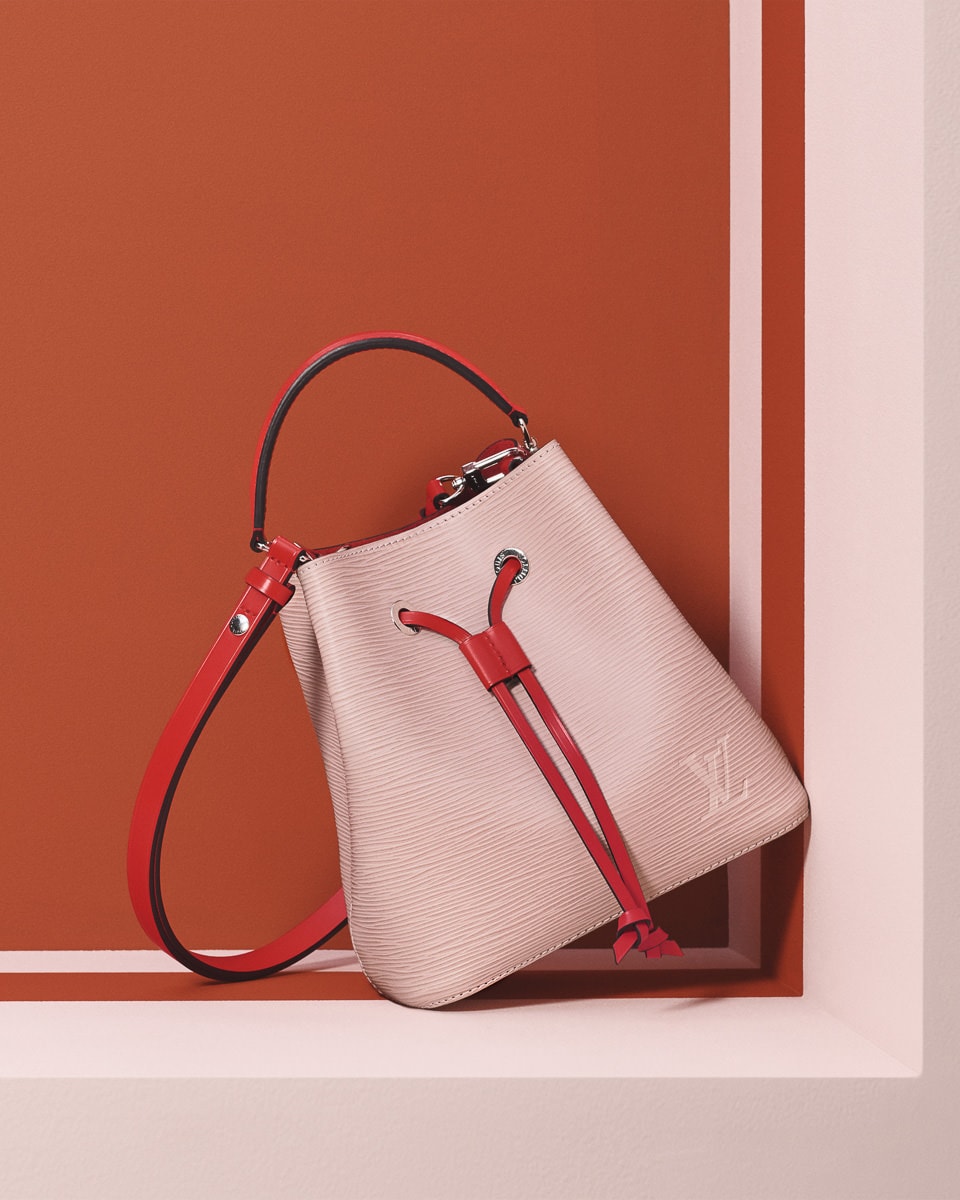 Louis Vuitton&#39;s Wildly Popular NéoNoé Now Comes in a Mini Version - PurseBlog