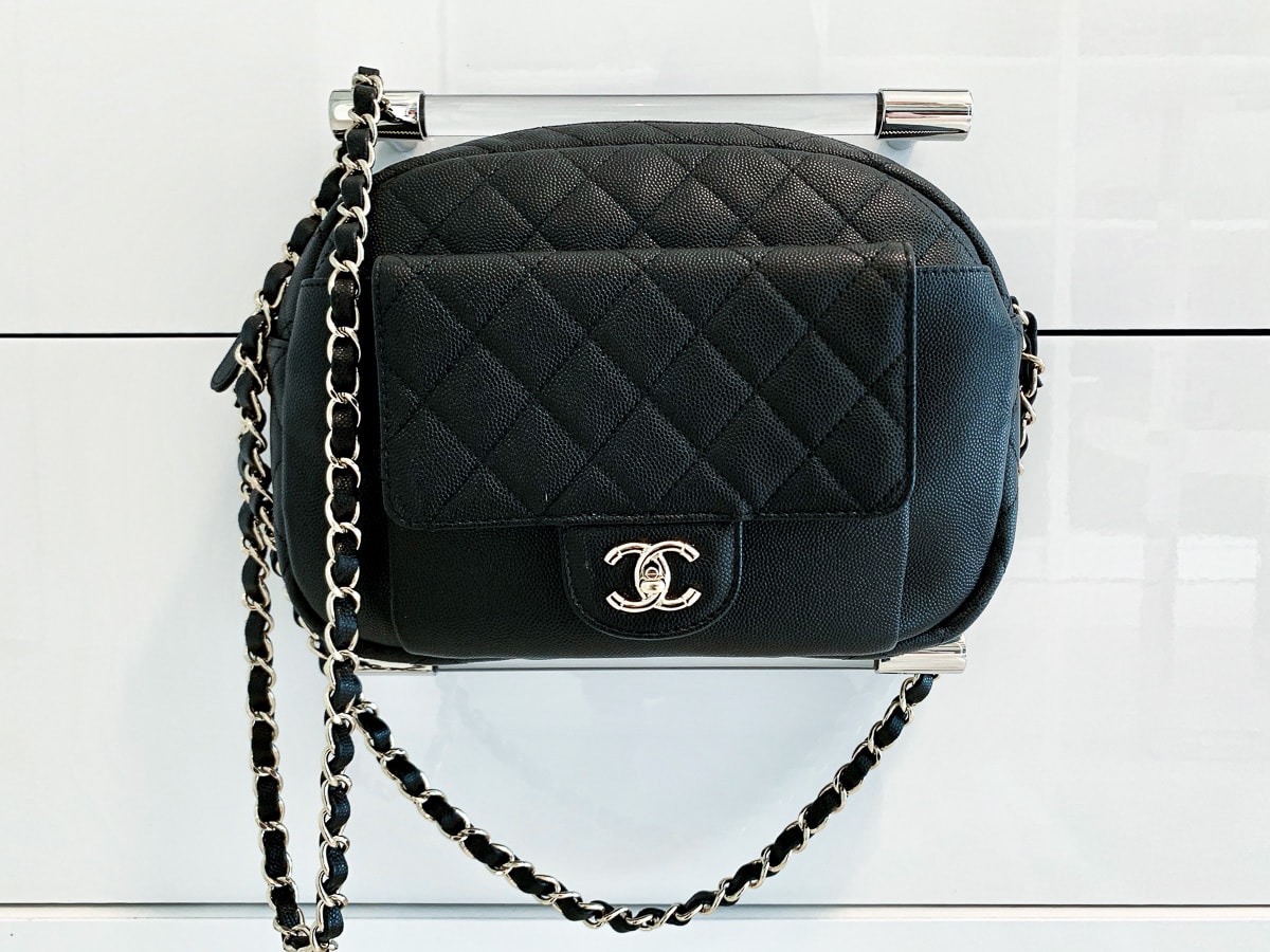 black chanel bag small caviar