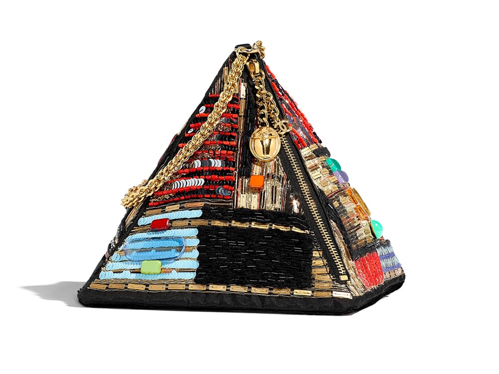 Pyramid Shaped Purses Are About to be Micro-Trending - PurseBlog