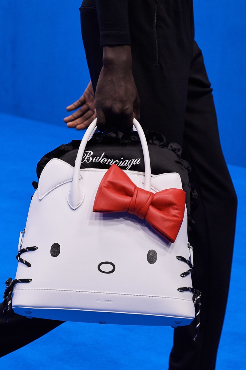 Balenciaga HELLO KITTY Handbag Limited Edition  Hello kitty handbags,  Womens designer bags, Hello kitty bag