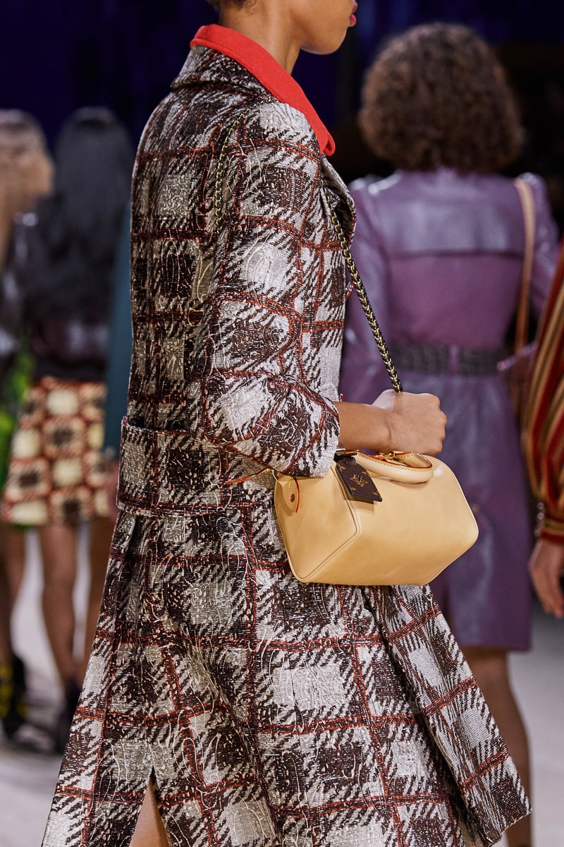 Recalling #LouisVuitton signatures. A Monogram bag from  @NicolasGhesquiere's latest Collection presented yest…