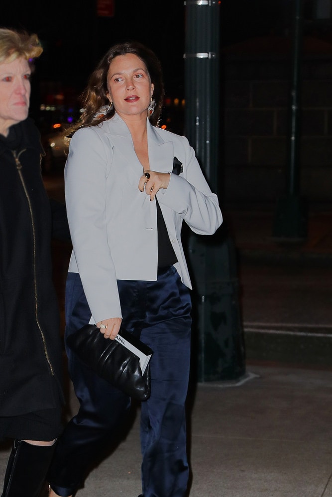Celebs are Fêted While Carrying Bags from Tory Burch and Chanel - PurseBlog