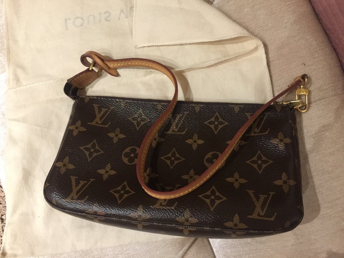 Louis Vuitton Pochette Accessoires