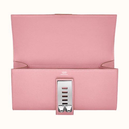 Medor 23 Clutch in Rose Sakura Swift, Open View