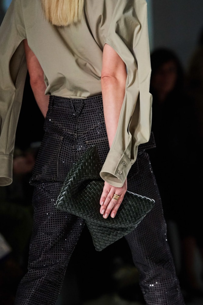 Bottega Veneta Pantoletten mit Prägung Grün