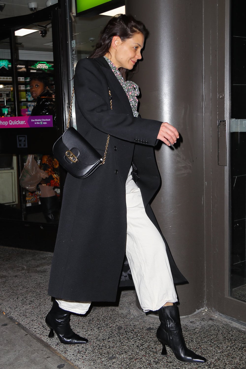 Katie Holmes Carries Louis Vuitton Around NYC - PurseBlog