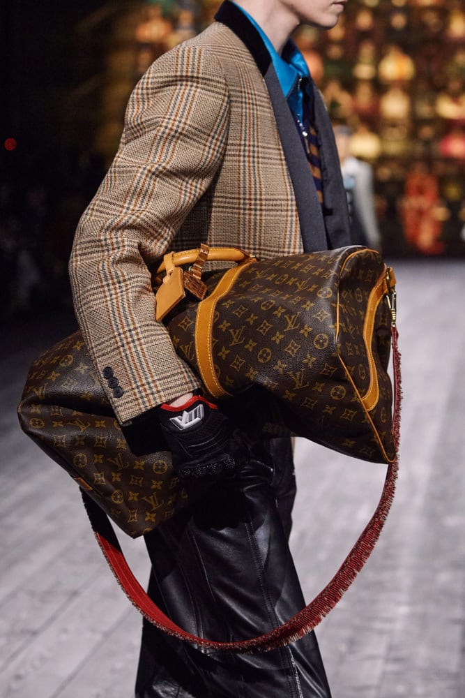 Louis Vuitton on X: #LVSS20 The new LV Egg bag in Monogram from