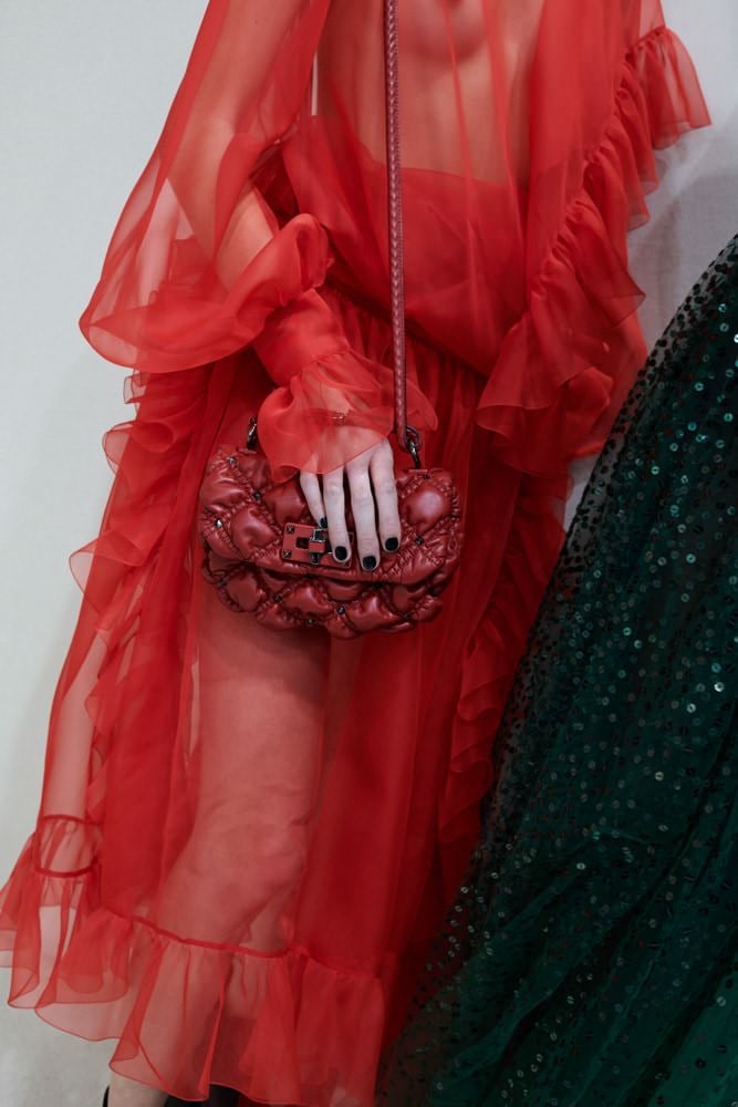 It Was All About Quilting, Top Handles and Oversized Clutches On the Fall 2020 Runways - PurseBlog