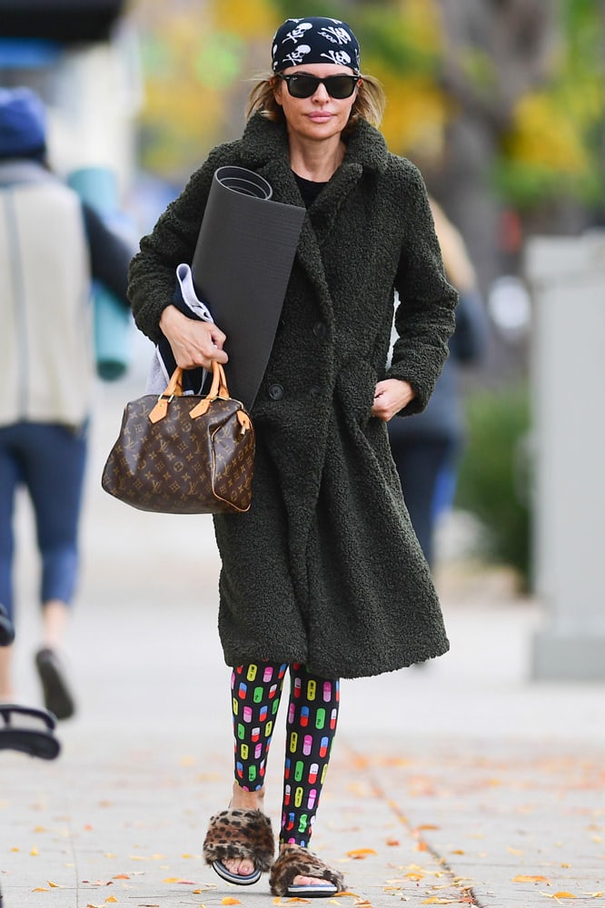 Fashion Statement! Lisa Rinna Shows Off Custom 'Mrs. Hamlin' Louis Vuitton  Purse