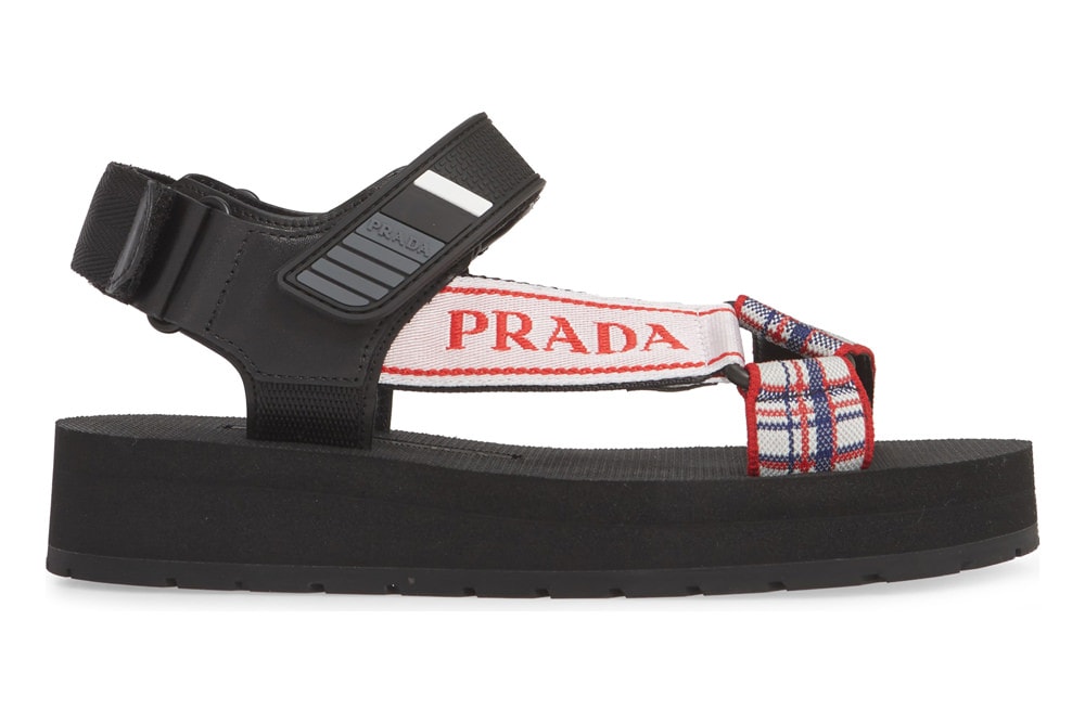 Vince carver flatform outlet sport sandals