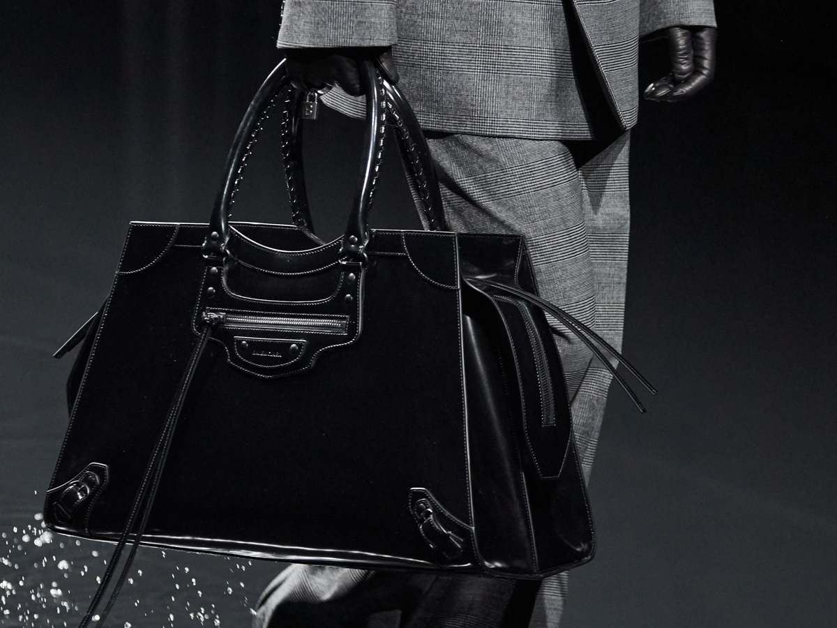 Neo cagole city leather shoulder bag - Balenciaga - Women | Luisaviaroma