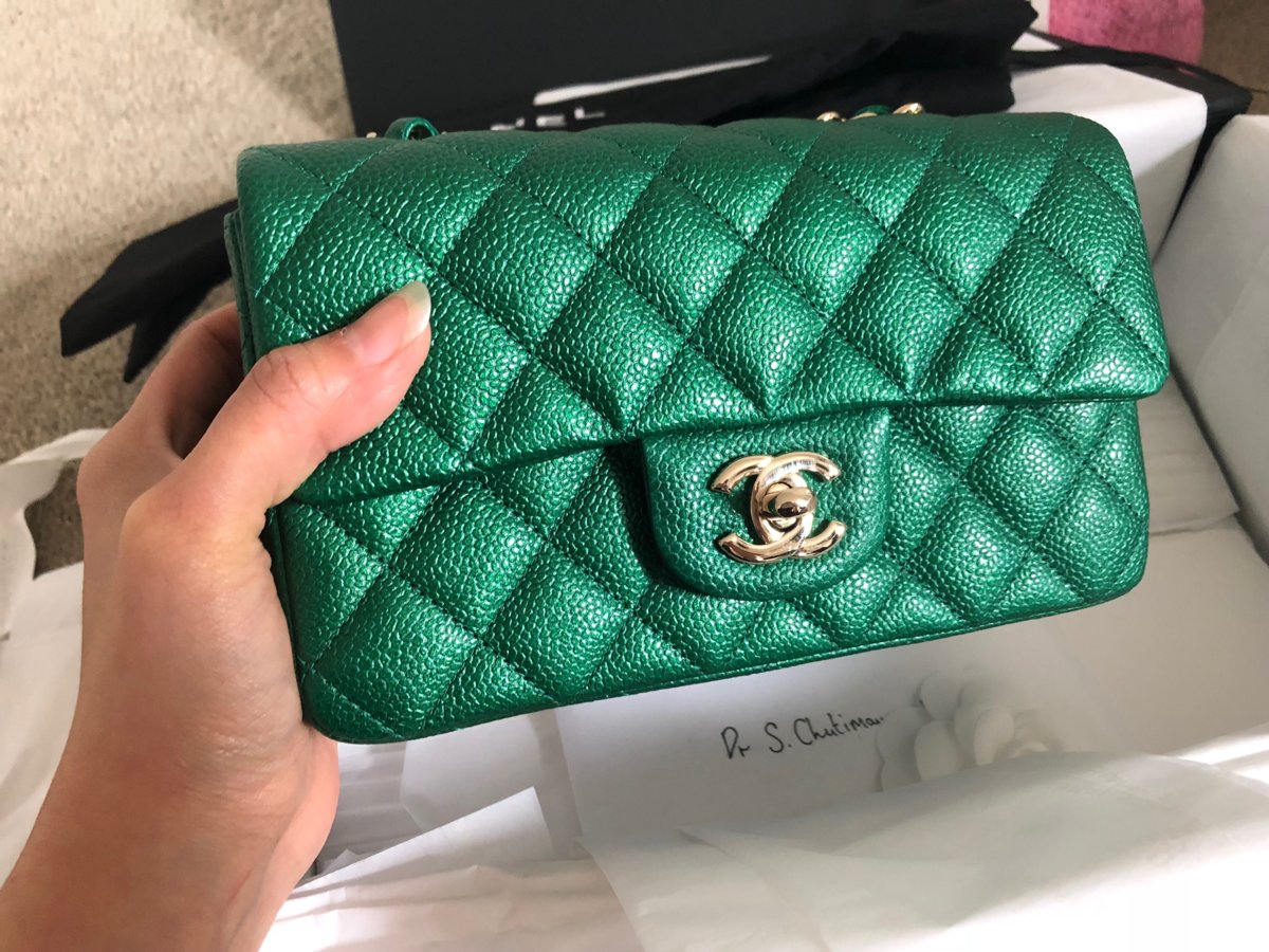 CHANEL Lambskin Quilted Jumbo Double Flap Green 1279980