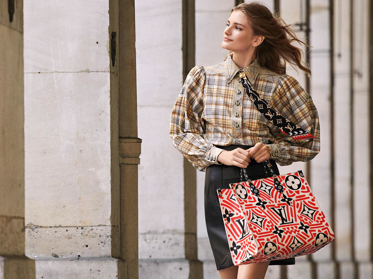 The Louis Vuitton Pochette Metis Gets a Makeover - PurseBlog