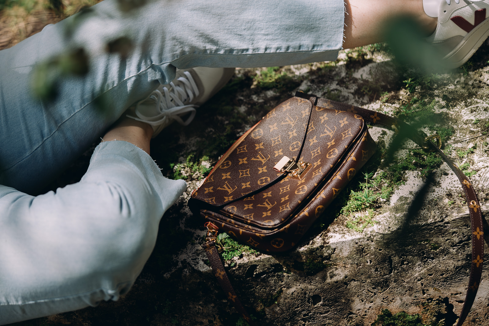 Adding a Crossbody Strap to a Louis Vuitton Pochette - since wen