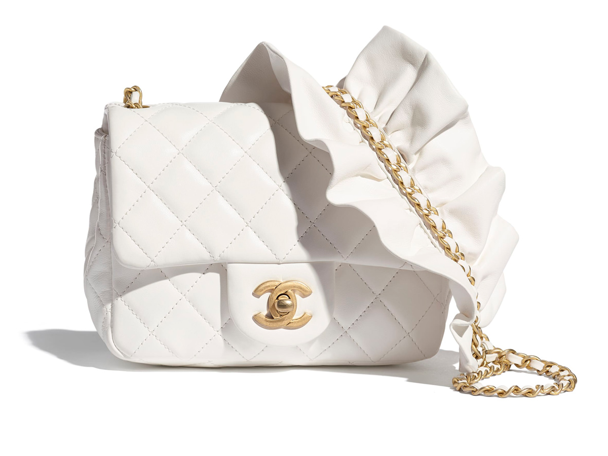 chanel pouch 2020