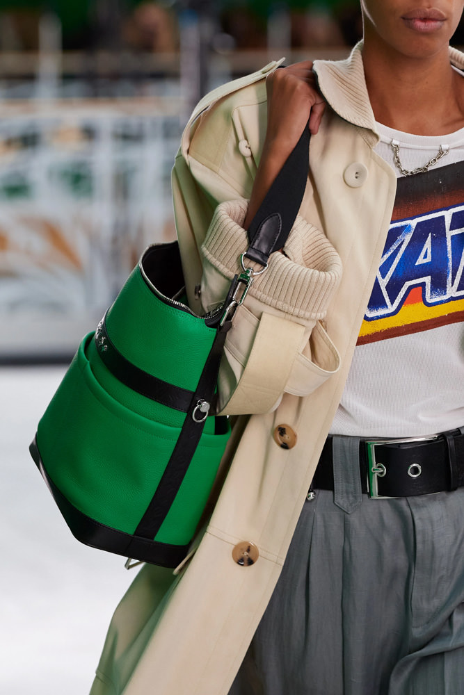 Louis Vuitton on X: #LVSS21 Geared up. The new Utility Crossbody bag from  @TWNGhesquiere's latest #LouisVuitton Collection can be worn in a myriad of  ways. Watch the Show at   /