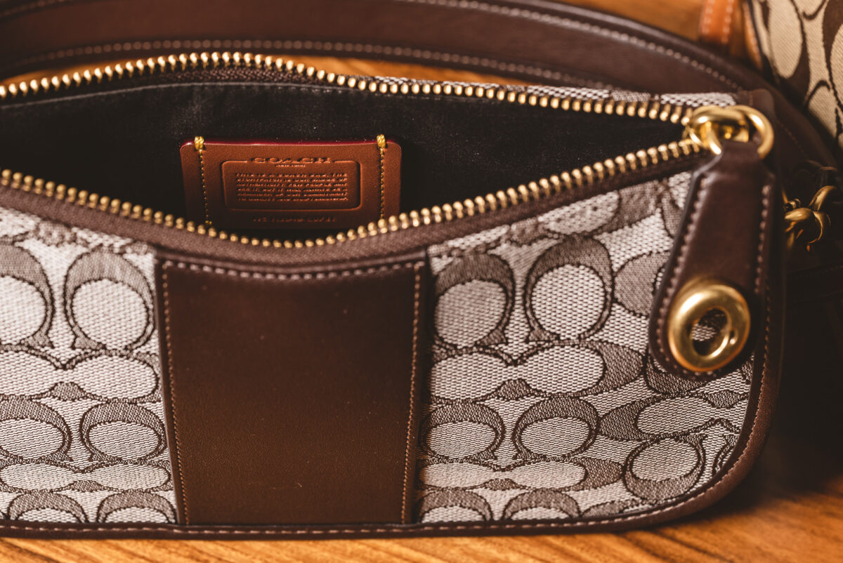 mens leather coin case