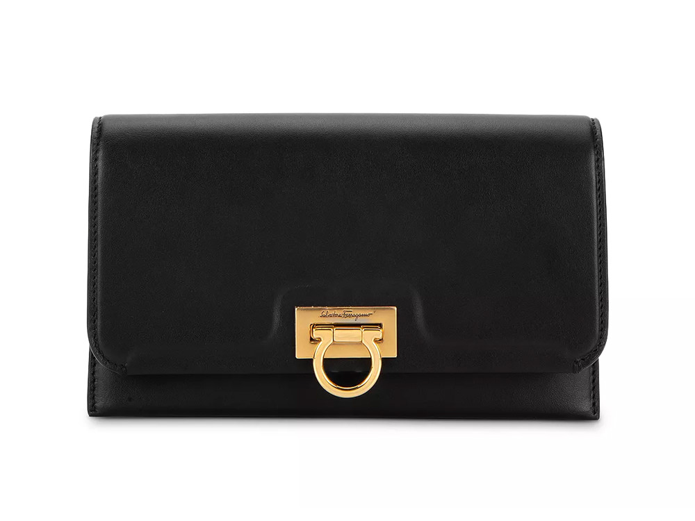 Loving Lately: the Illustrious Wallet On a Chain - PurseBlog