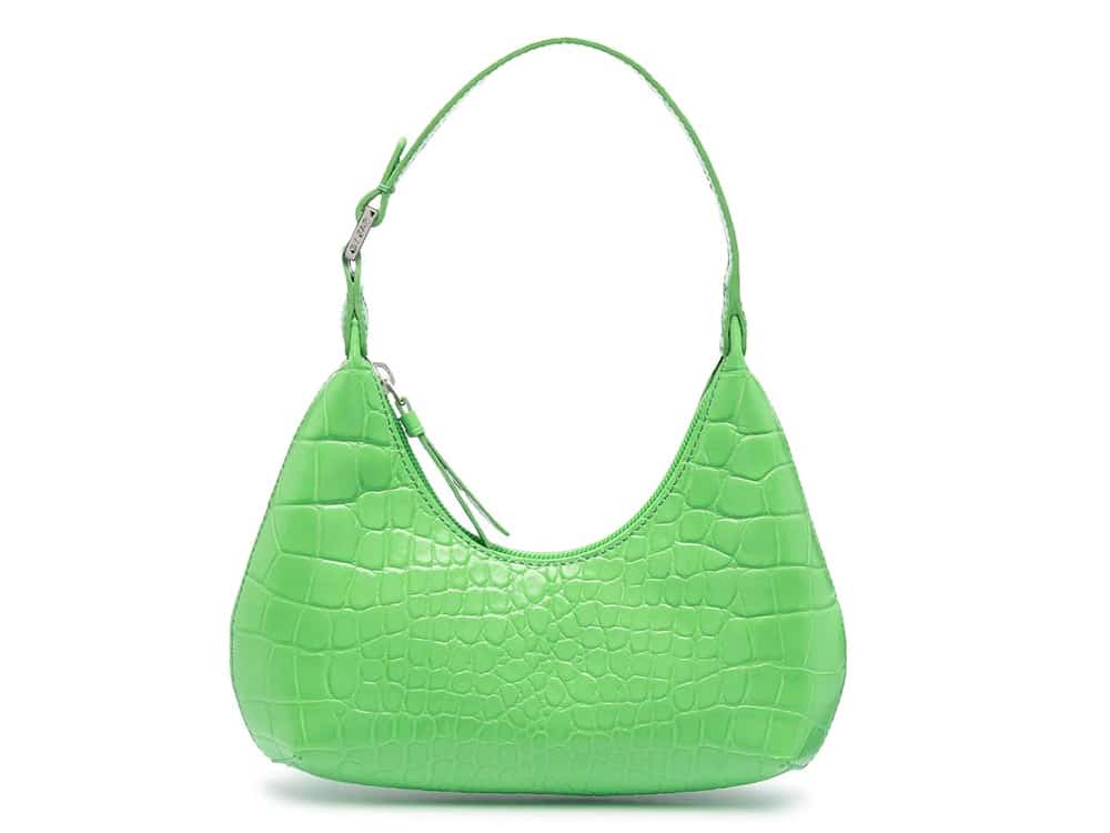 Trendy Green Handbag 2021 in 2023  Trendy shoulder bag, Green handbag,  Small shoulder bags