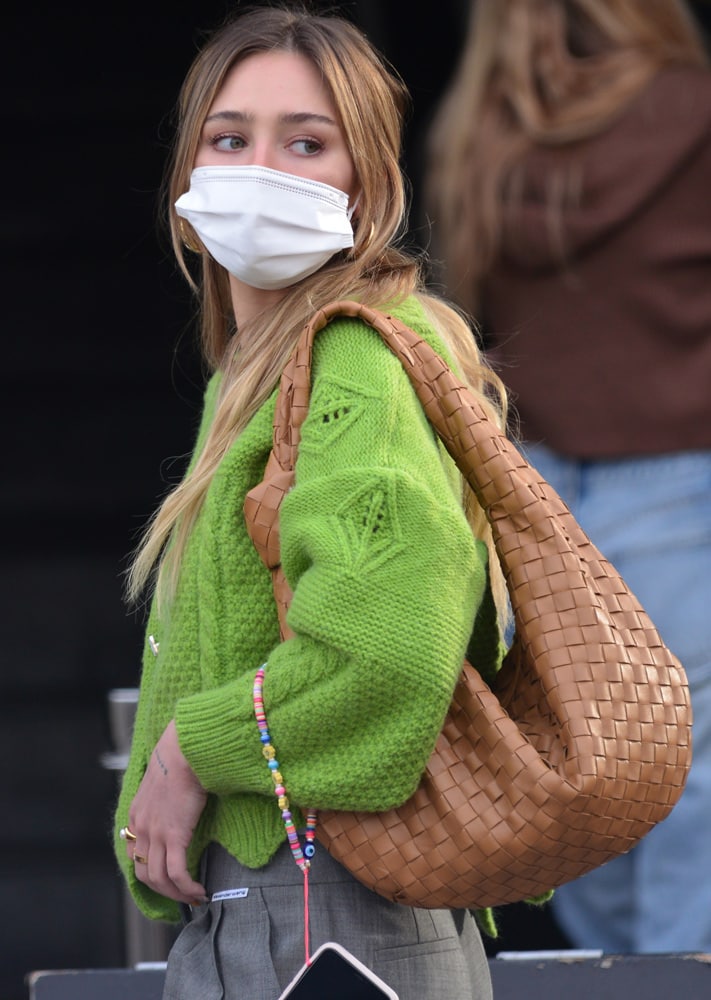 bottega veneta jodie bag street style