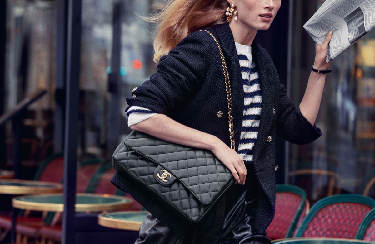 CHANEL Timeless Classic Jumbo Double Flap Caviar Leather Shoulder