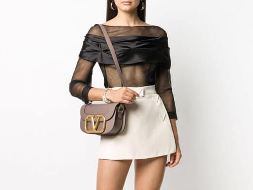 Love It or Leave It: The Valentino Supervee Bag