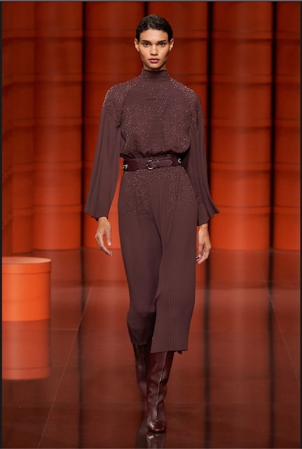 Look 43.