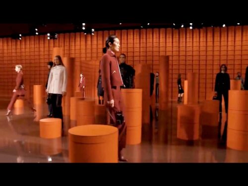 Multiple models moving at the same time around the stage and to their mark. Photo courtesy of @The_Notorious_Pink.